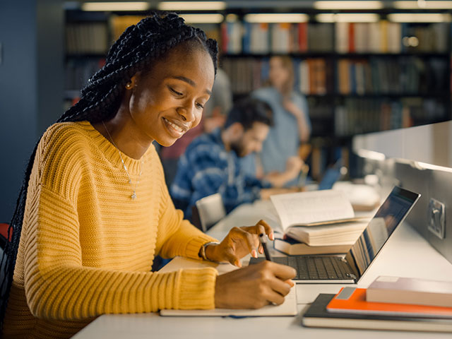 Student in library