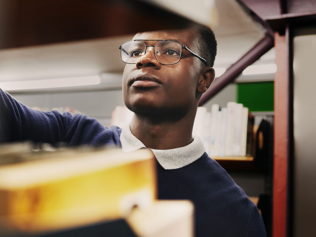 Student in library