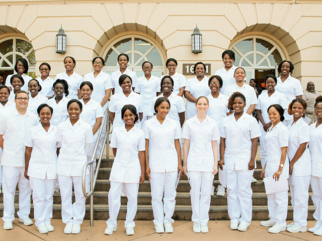 FAMU Nursing Students in front of Lee Hall