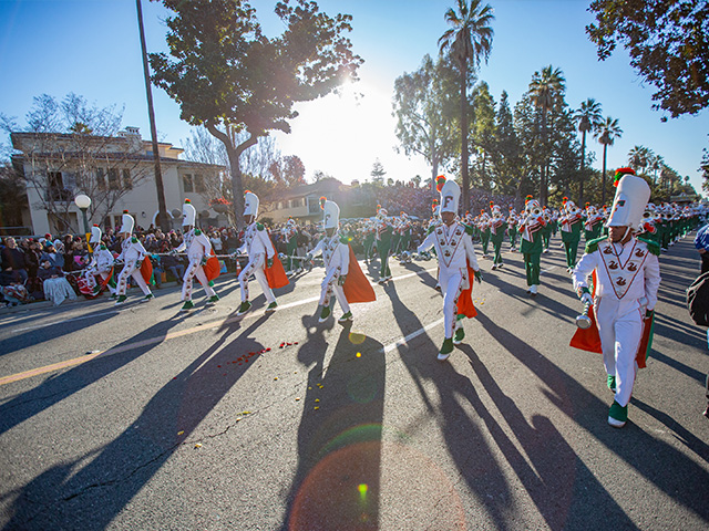 Marching 100 on the Set