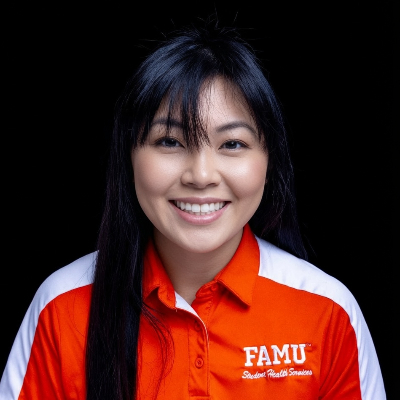 Yen Lam headshot home